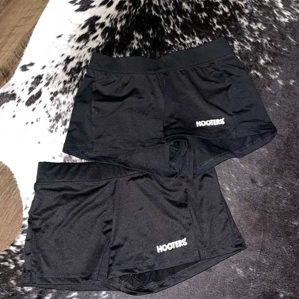 2 XS hooters black shorts